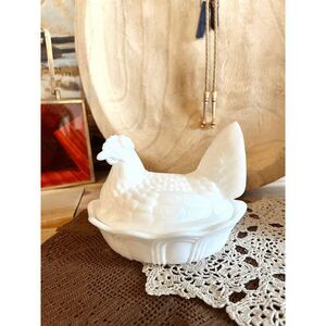 Vintage Fenton Milk Glass Split Tail Hen on Nest – 5.5” Long x 4” Tall